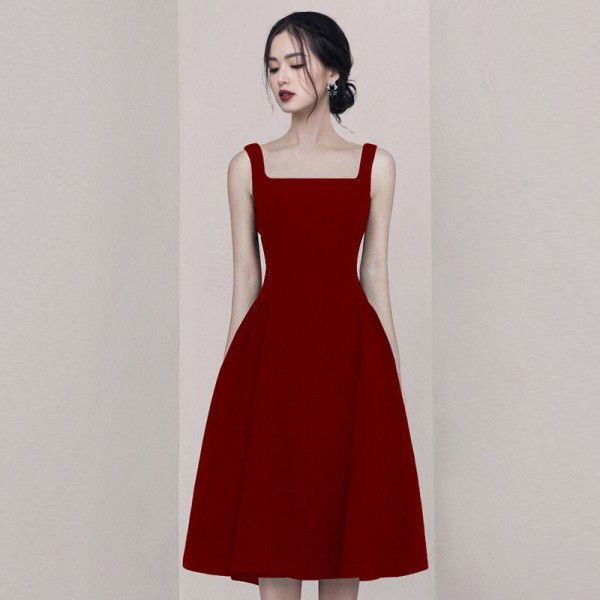 Hepburn style minimalist suspender dress, French daily wear, waist closing and slimming dress