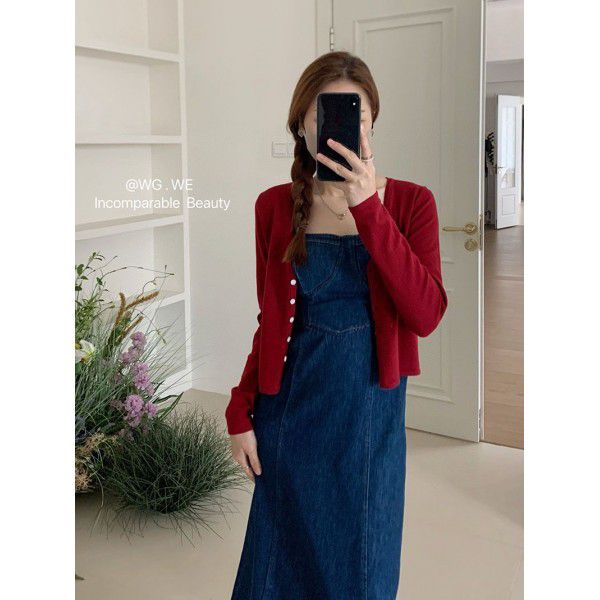 Hong Kong style retro women's autumn style square neck strap dress with a slim waistband and a long slit denim skirt