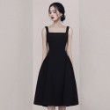 Hepburn style minimalist suspender dress, French daily wear, waist closing and slimming dress