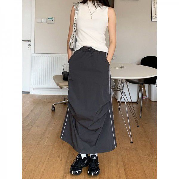 Functional style design with a pleated small slit and elastic waist skirt, fashionable long dress for women